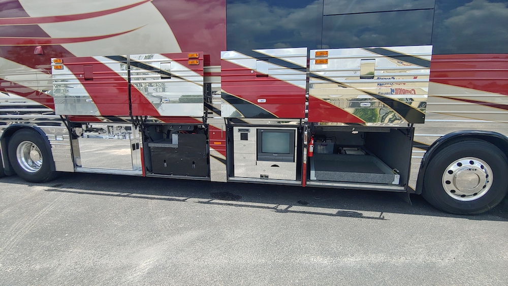 2004 Prevost Parliament XLII For Sale