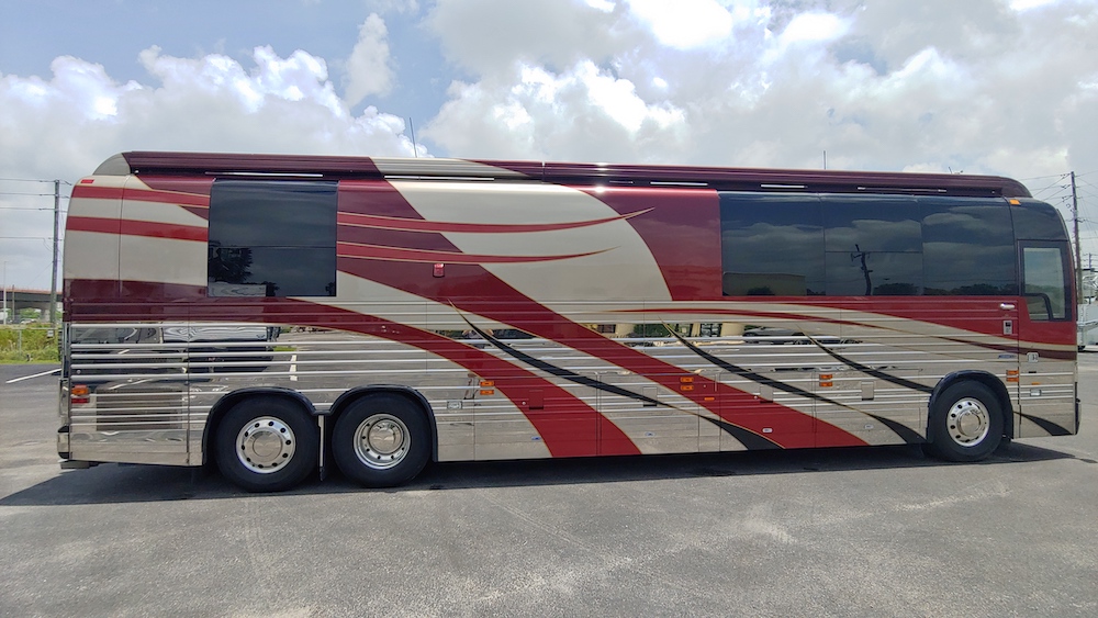 2004 Prevost Parliament XLII For Sale