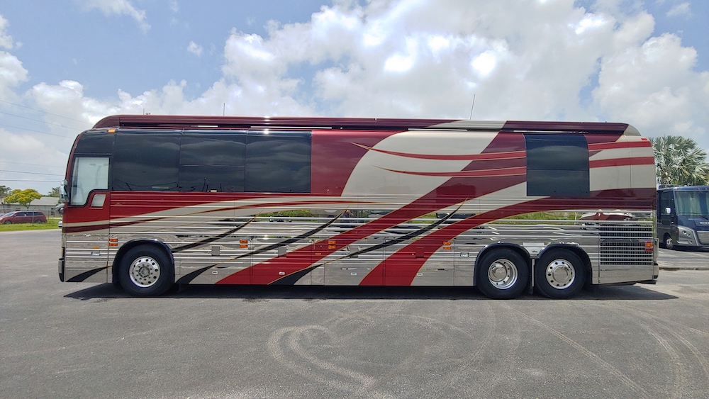 2004 Prevost Parliament XLII For Sale