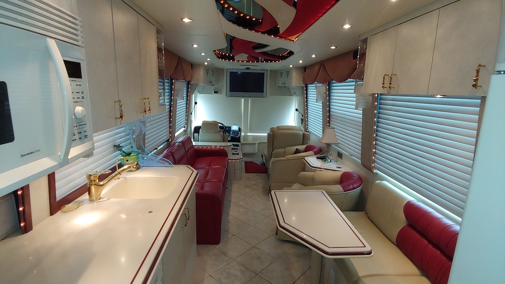 2004 Prevost Parliament XLII For Sale