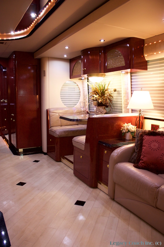 2004 Prevost Parliament XLII For Sale