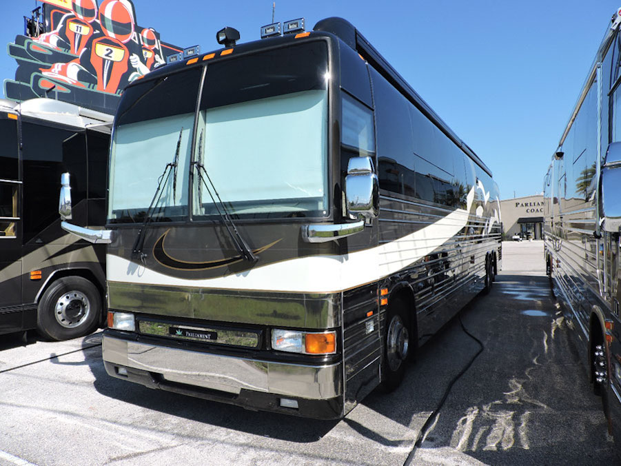 2004 Prevost Parliament XLII For Sale