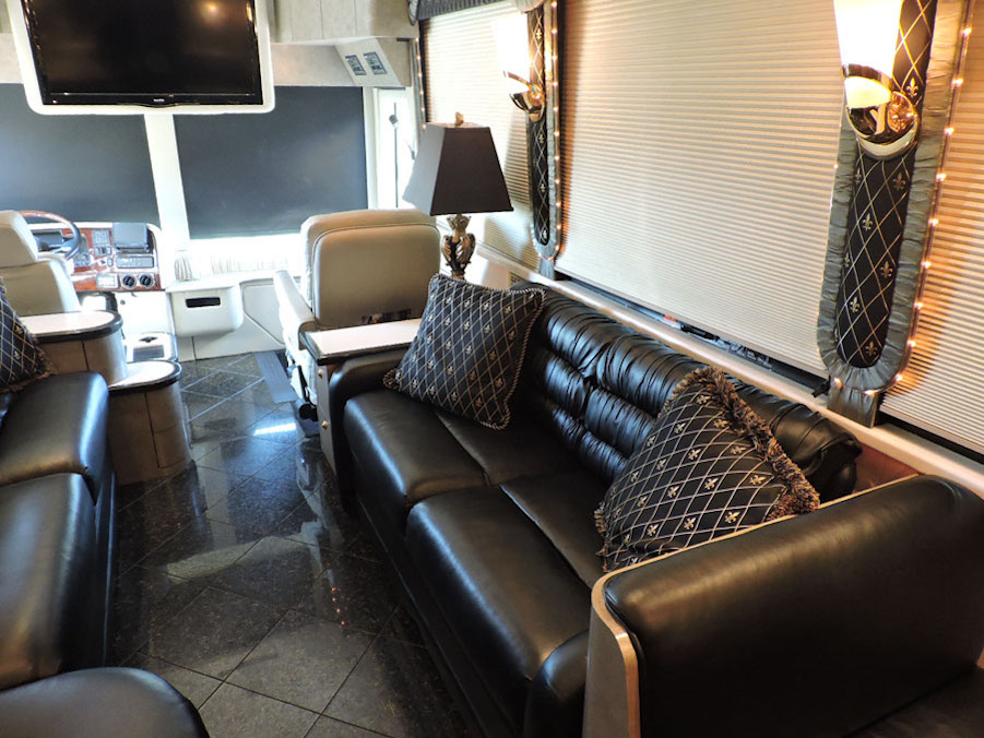 2004 Prevost Parliament XLII For Sale