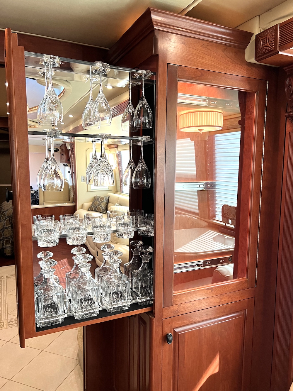 2004 Prevost Royale XLII For Sale