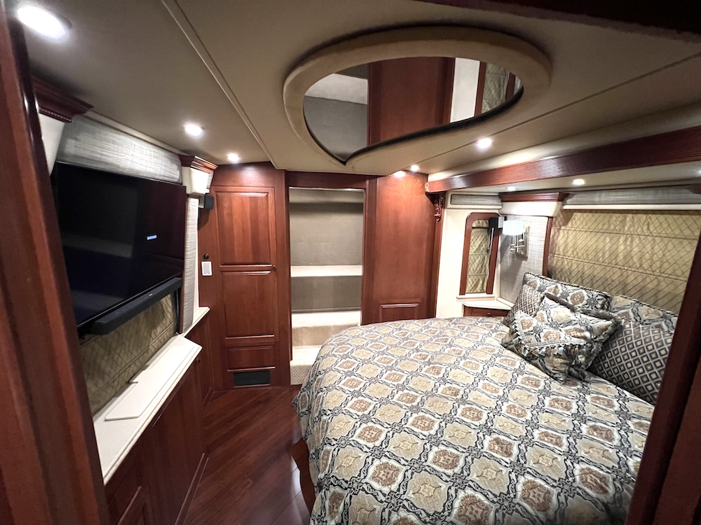 2004 Prevost Royale XLII For Sale