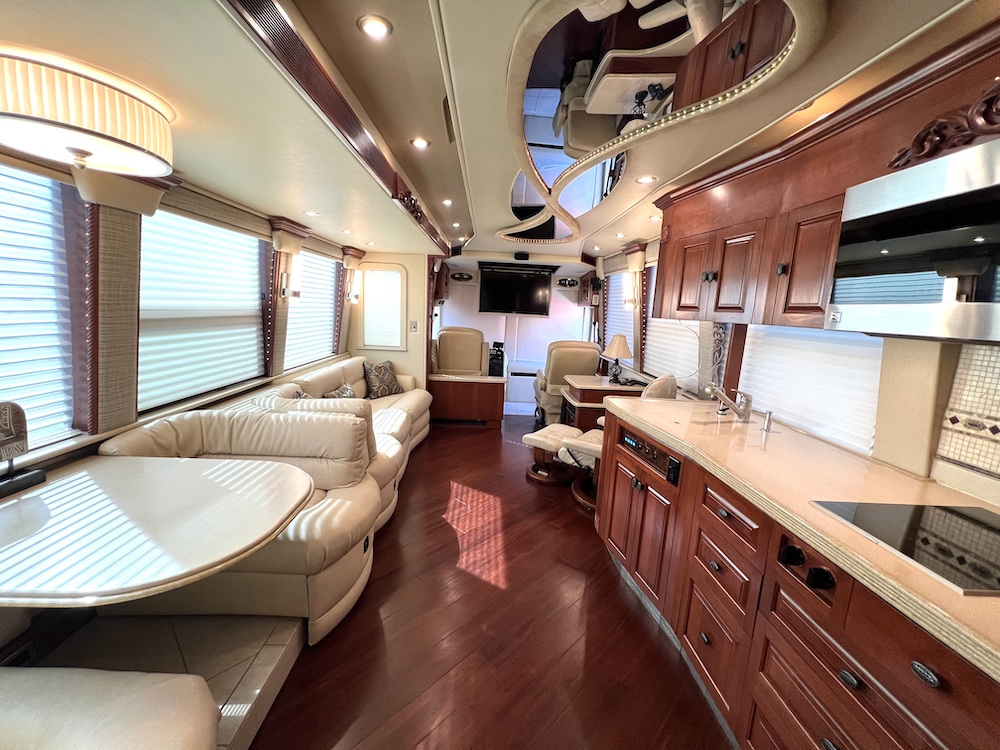 2004 Prevost Royale XLII For Sale