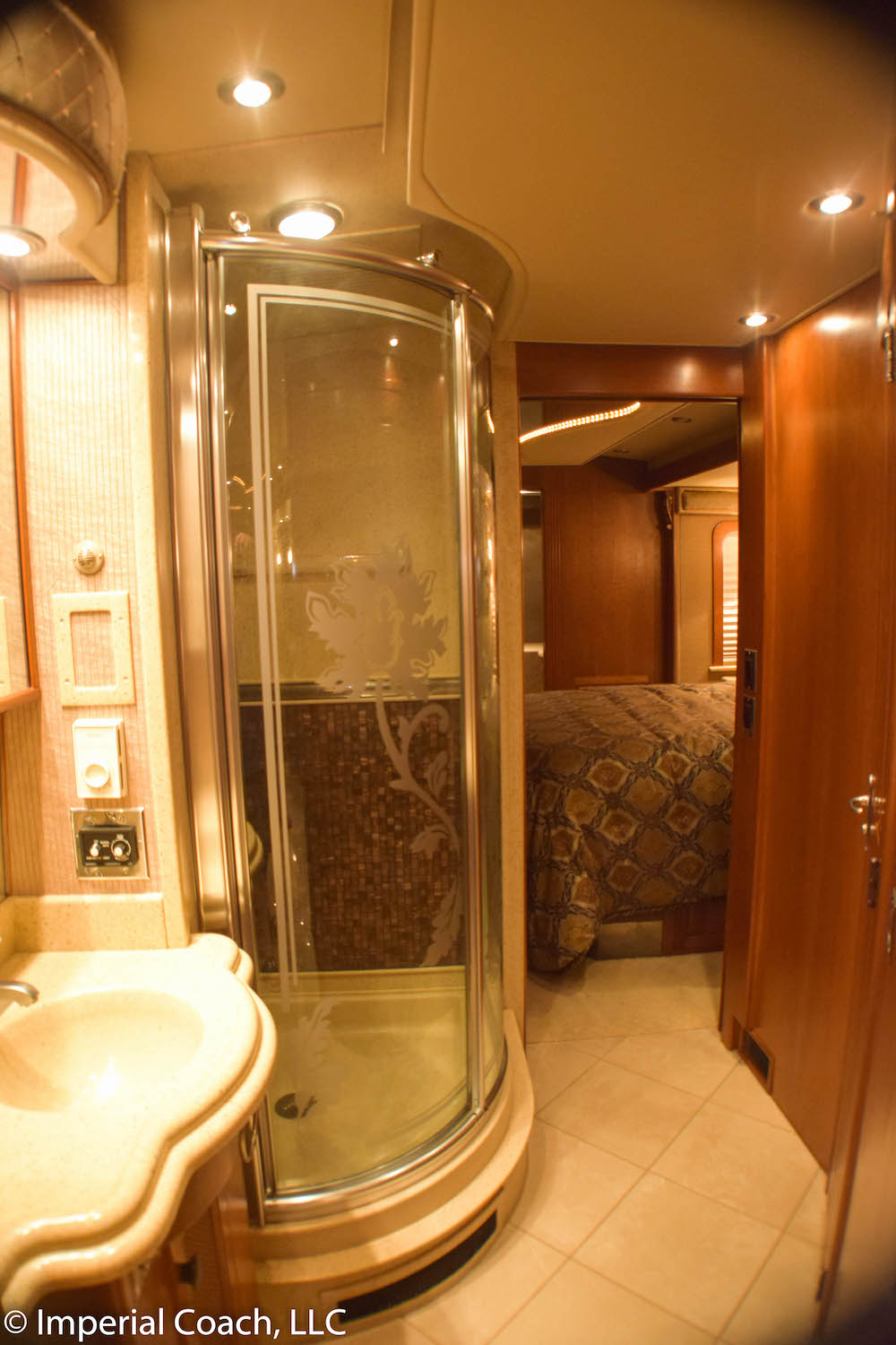 2004 Prevost Royale XLII For Sale