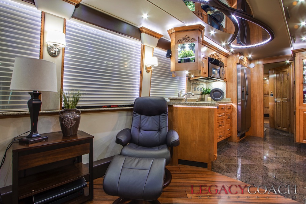 2004 Prevost Royale XLII For Sale