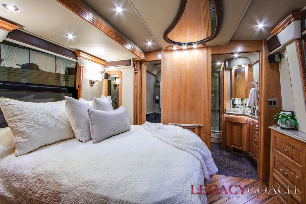 2004 Prevost Royale XLII For Sale