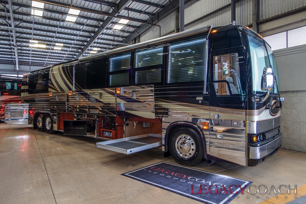 2004 Prevost Royale XLII For Sale