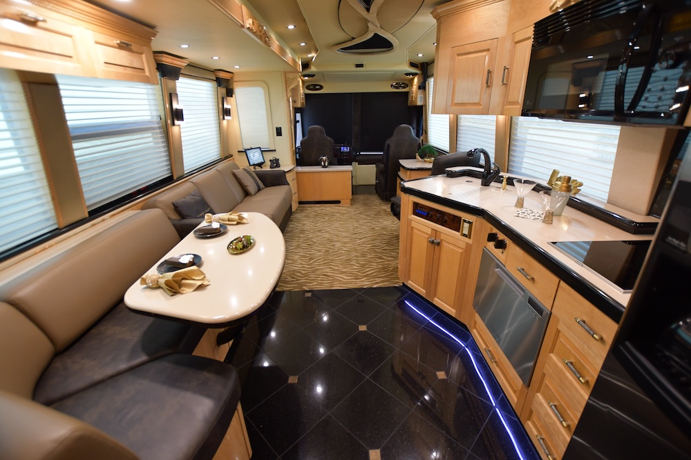 2004 Prevost Royale XLII For Sale