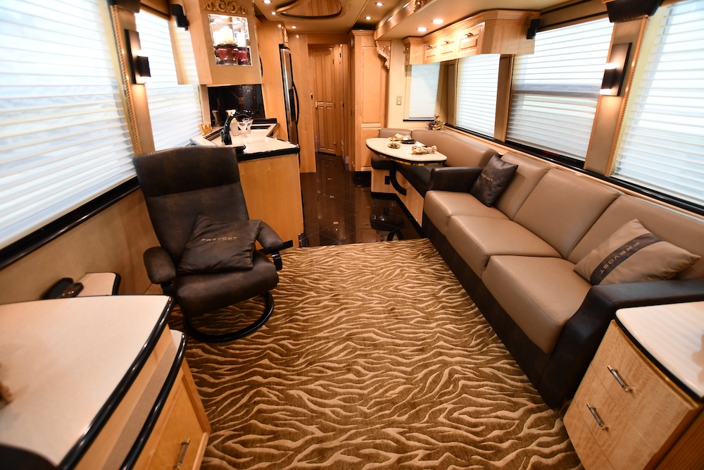 2004 Prevost Royale XLII For Sale