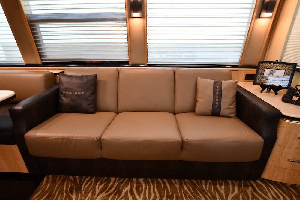 2004 Prevost Royale XLII For Sale
