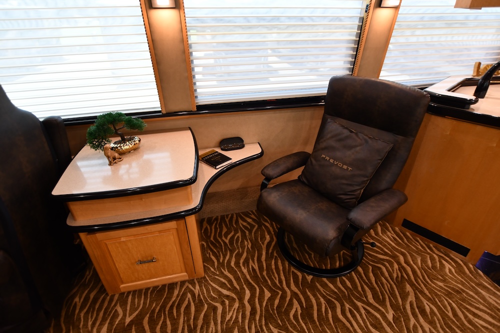 2004 Prevost Royale XLII For Sale