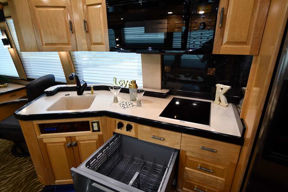2004 Prevost Royale XLII For Sale