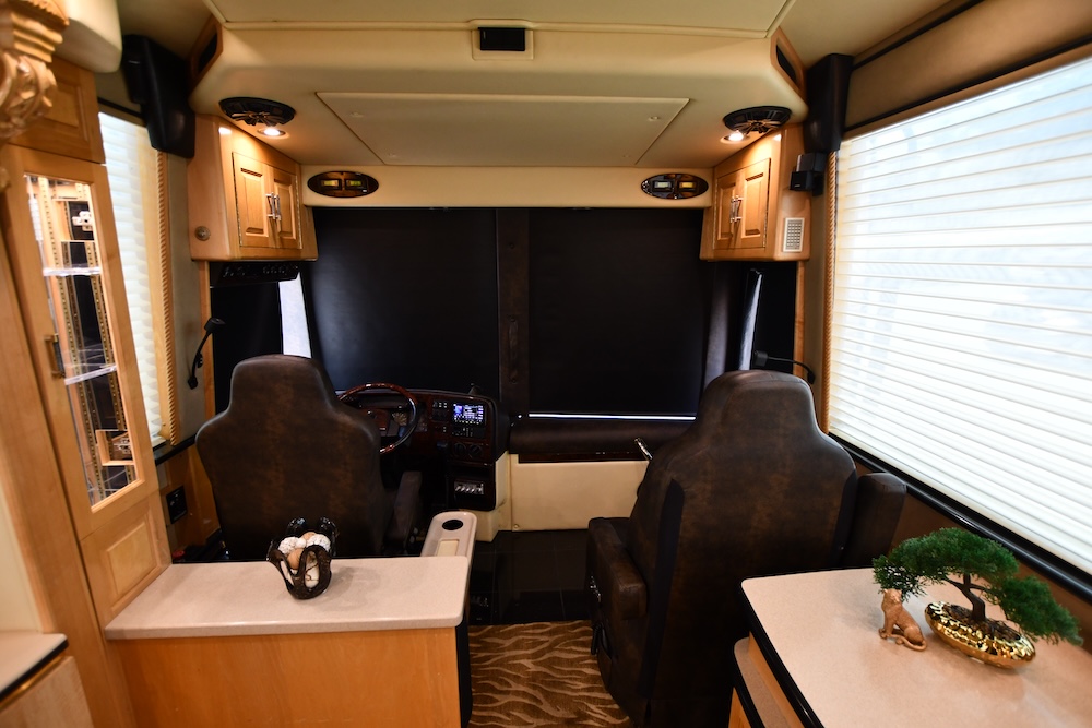 2004 Prevost Royale XLII For Sale