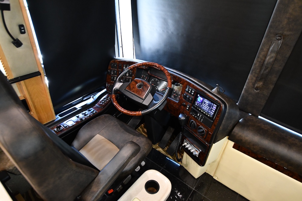 2004 Prevost Royale XLII For Sale