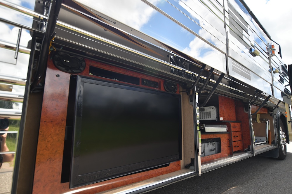 2004 Prevost Royale XLII For Sale