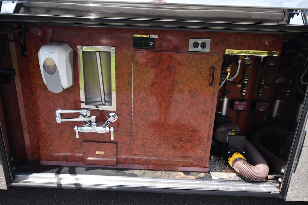 2004 Prevost Royale XLII For Sale