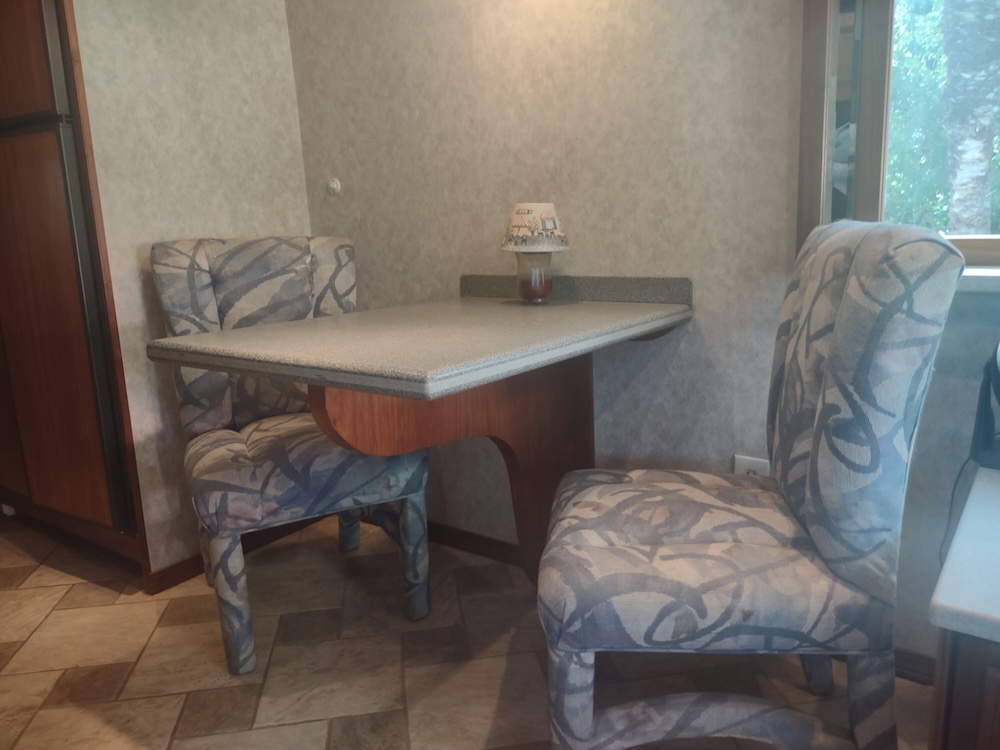 2004 Prevost XLII For Sale
