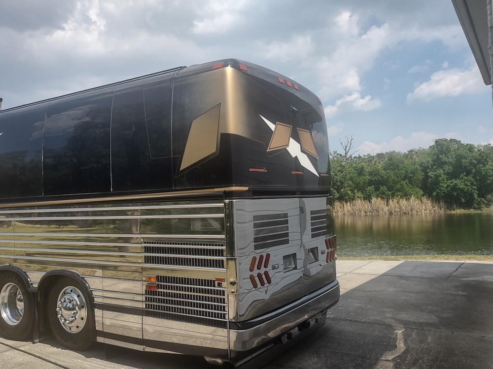2004 Prevost XLII For Sale