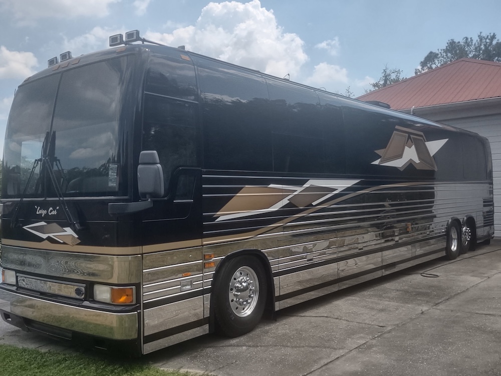 2004 Prevost XLII For Sale
