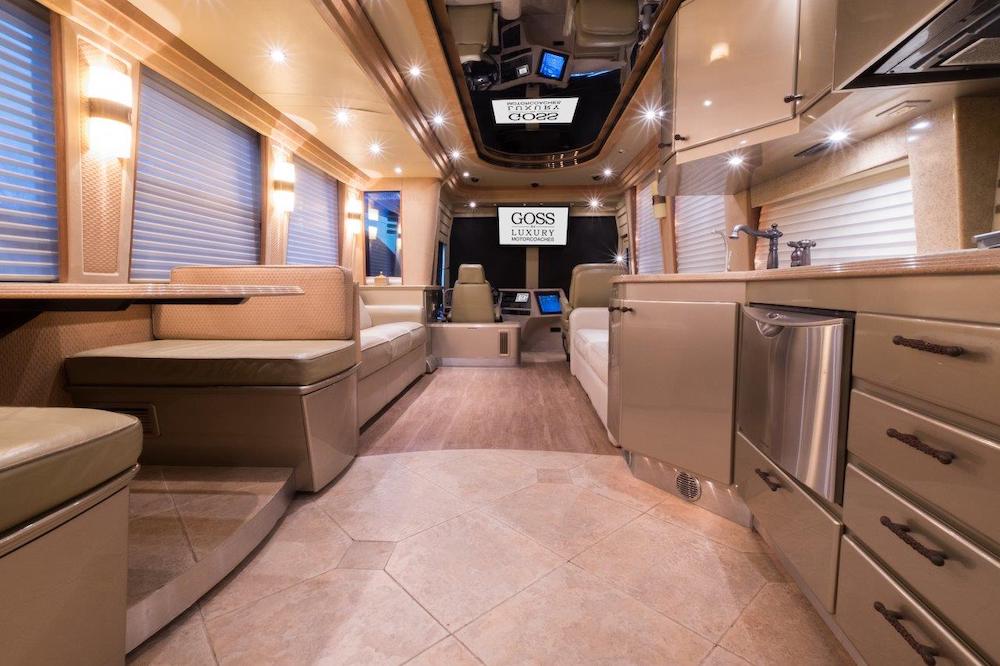 2005 Prevost Country Coach XLII For Sale