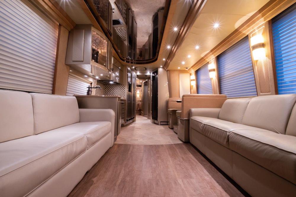 2005 Prevost Country Coach XLII For Sale