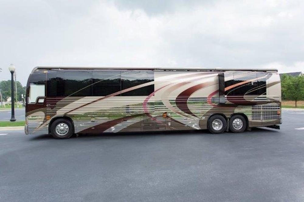 2005 Prevost Country Coach XLII For Sale