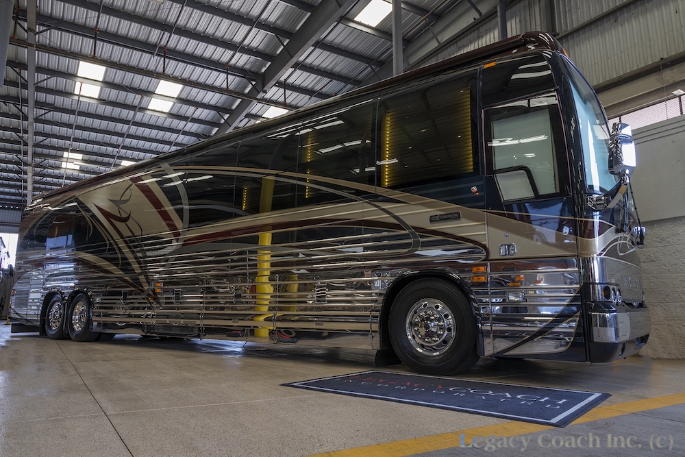 2005 Prevost Country Coach XLII For Sale