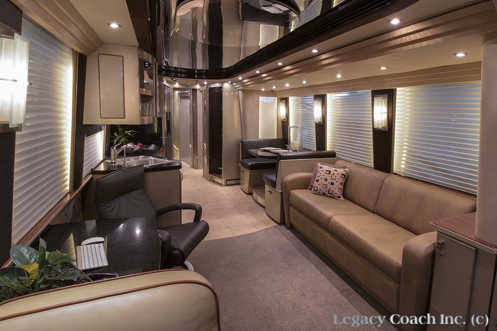 2005 Prevost Country Coach XLII For Sale