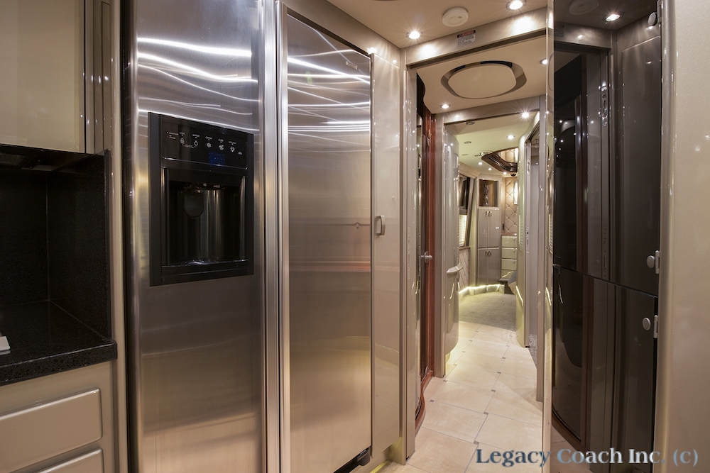 2005 Prevost Country Coach XLII For Sale