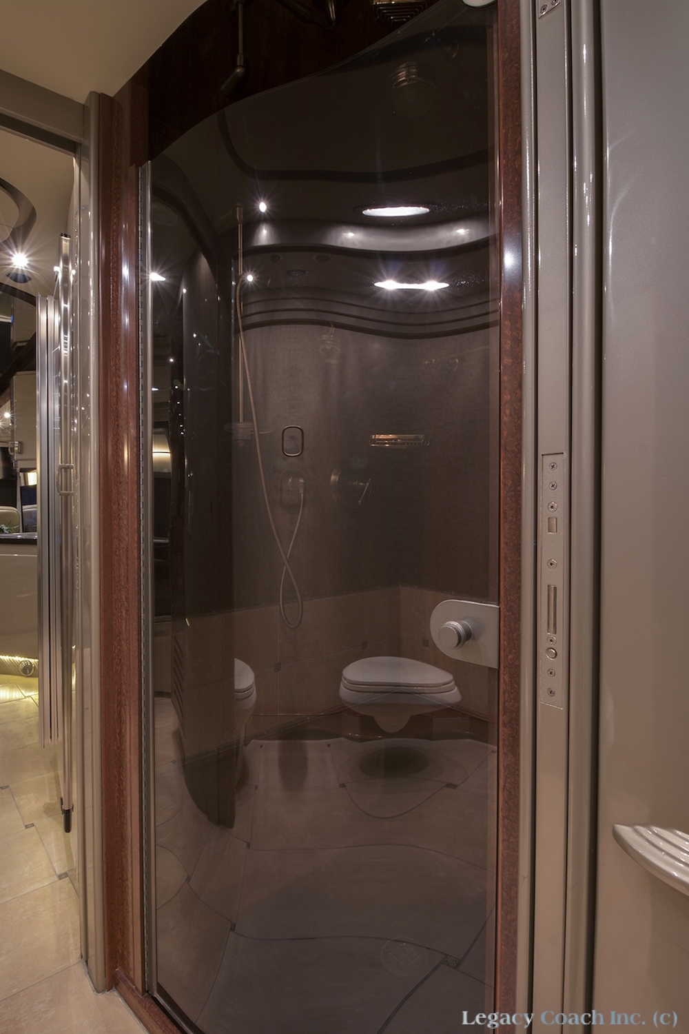 2005 Prevost Country Coach XLII For Sale