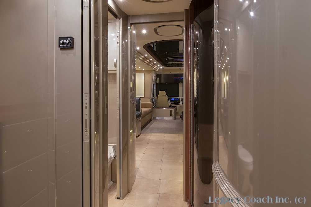 2005 Prevost Country Coach XLII For Sale