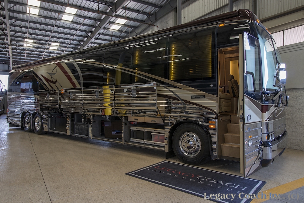 2005 Prevost Country Coach XLII For Sale