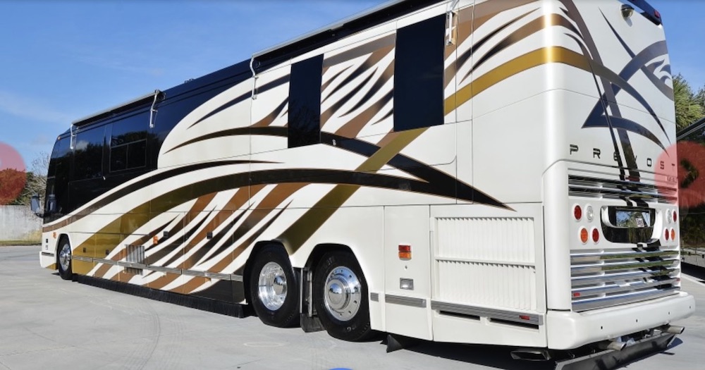 2005 Prevost Featherlite H3-45 For Sale