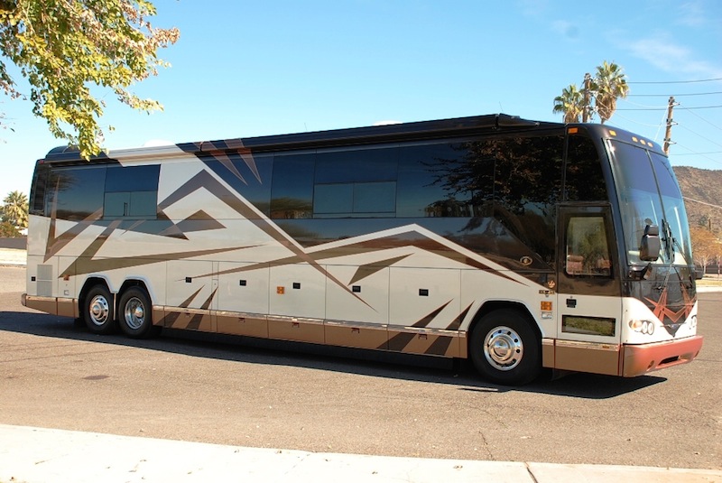 2005 Prevost Featherlite H3-45 For Sale