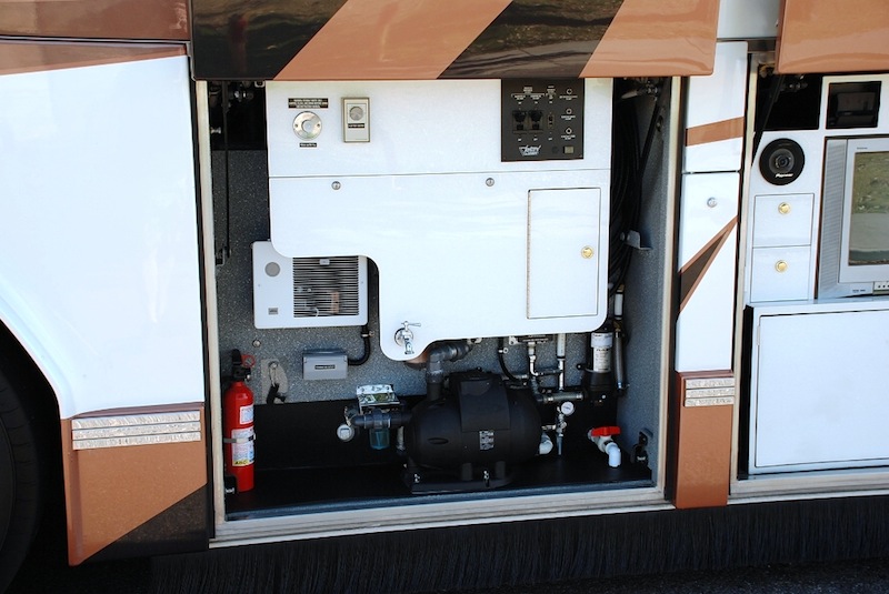 2005 Prevost Featherlite H3-45 For Sale