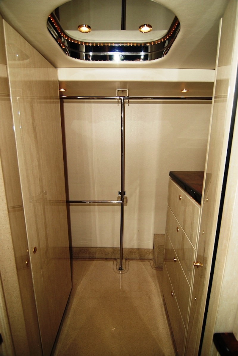 2005 Prevost Featherlite H3-45 For Sale