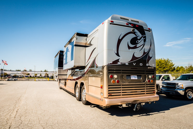 2005 Prevost Featherlite H3-45 For Sale