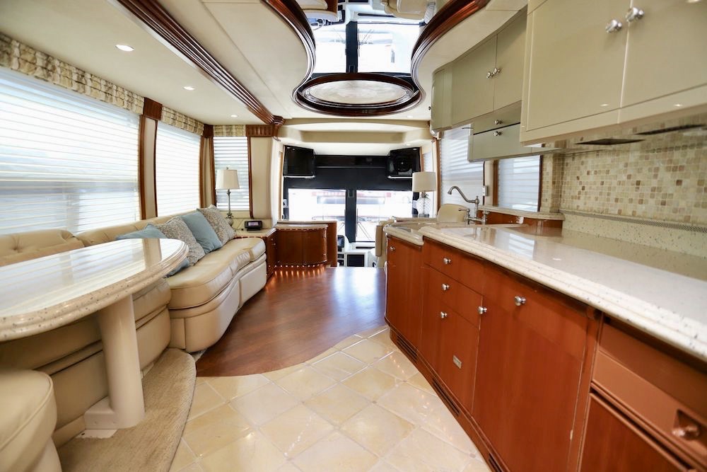 2005 Prevost Liberty H3-45 For Sale