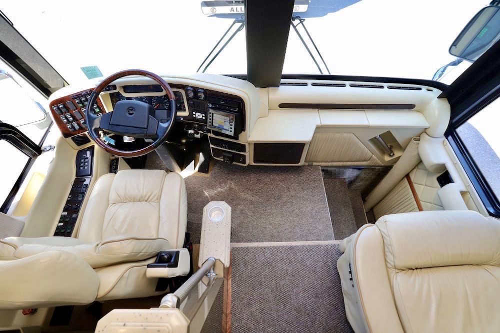 2005 Prevost Liberty H3-45 For Sale