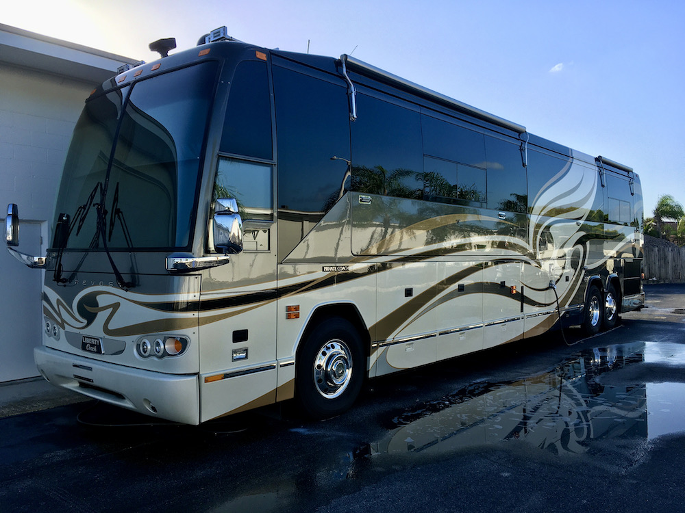 2005 Prevost Liberty H3-45 For Sale