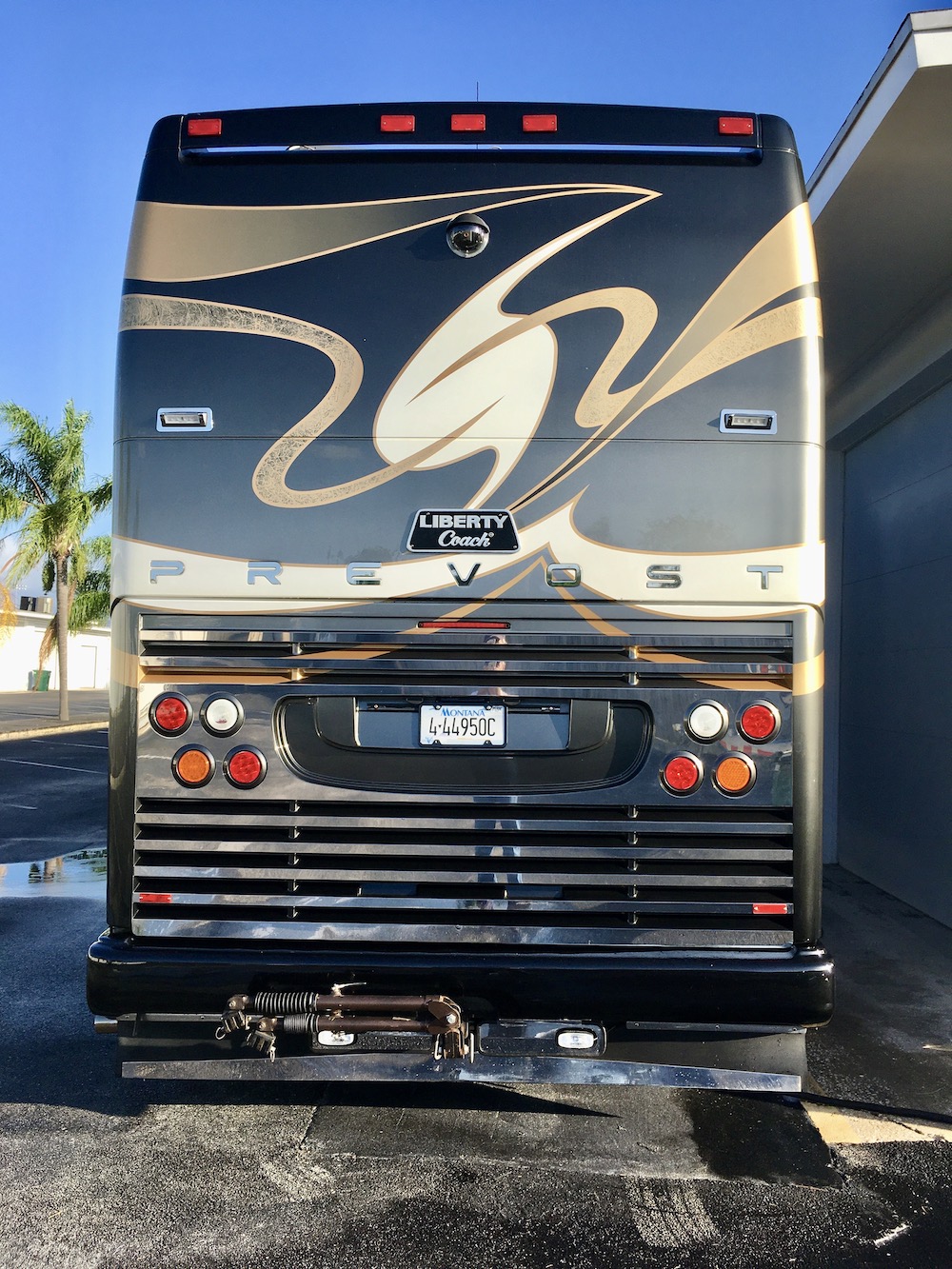 2005 Prevost Liberty H3-45 For Sale