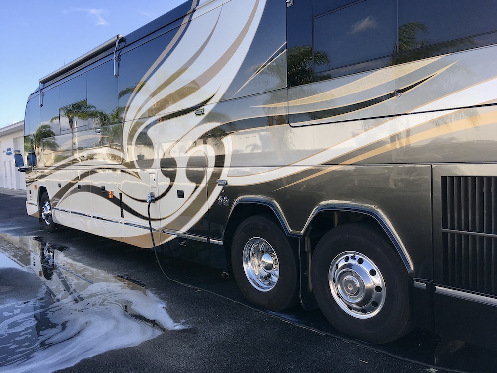 2005 Prevost Liberty H3-45 For Sale