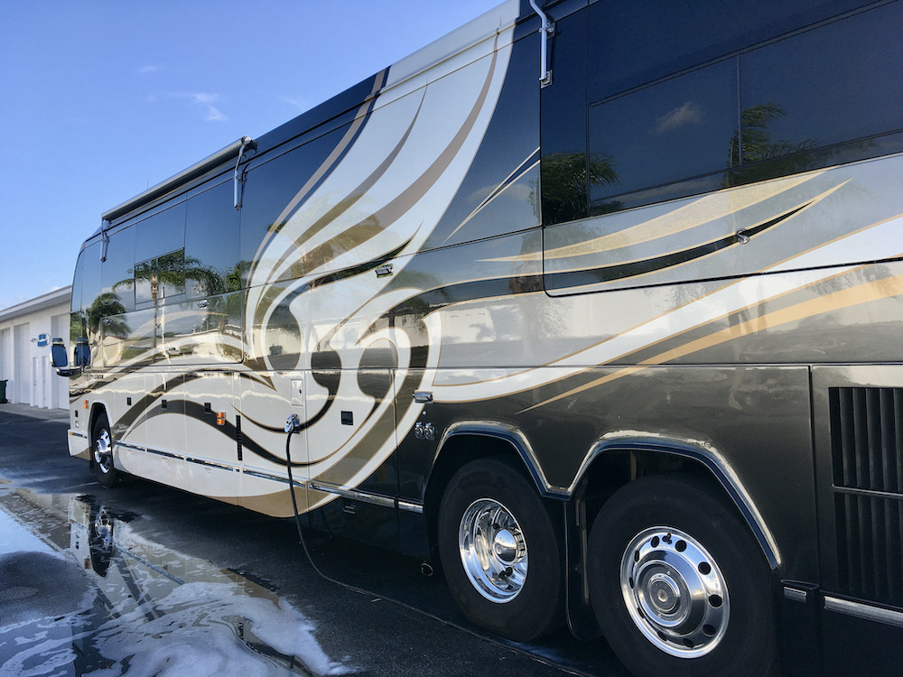 2005 Prevost Liberty H3-45 For Sale