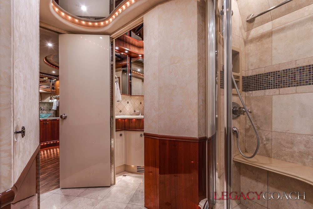 2005 Prevost Liberty H3-45 For Sale