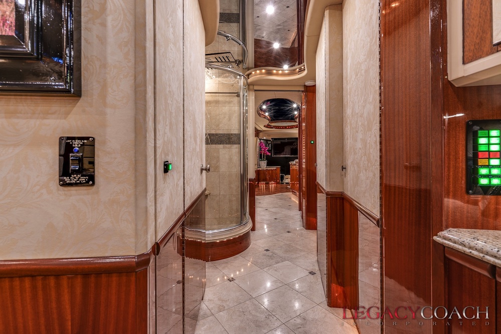 2005 Prevost Liberty H3-45 For Sale