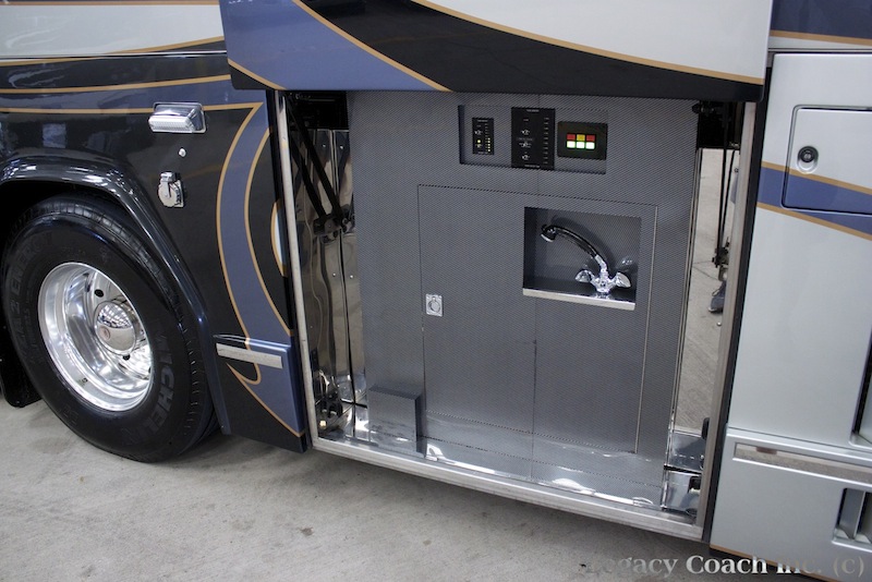 2005 Prevost Liberty H3-45 For Sale