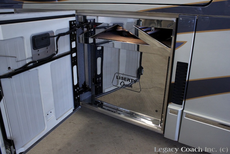 2005 Prevost Liberty H3-45 For Sale